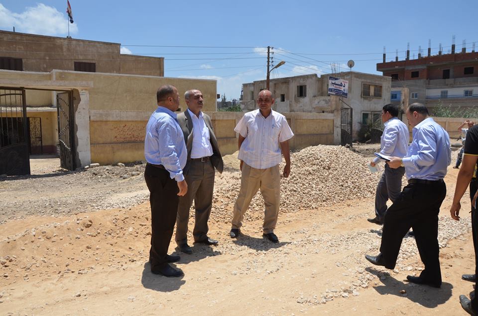  رئيس مدينة سيدي غازي يتفقد استكمال البنية التحتية 