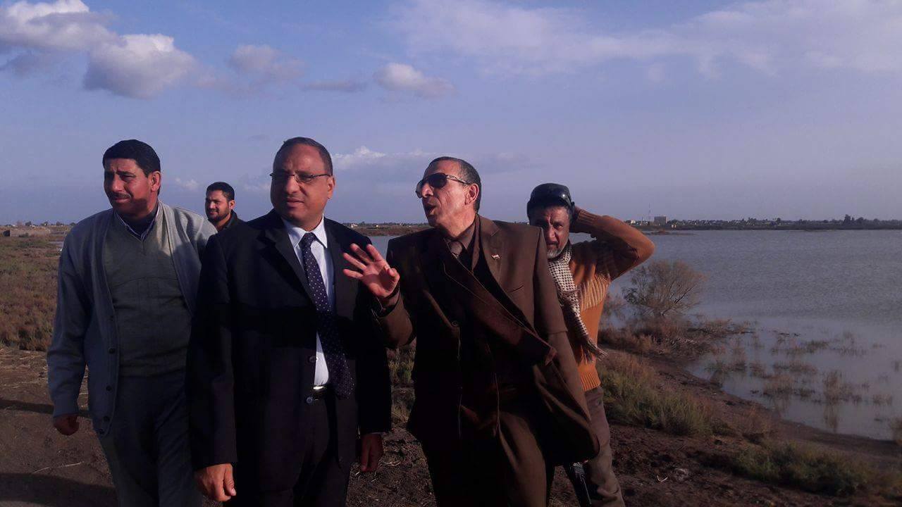  بالصور : رئيس مركز ومدينة سيدى سالم يتفقد المزارع السمكية الواقعة على بحيرة البرلس