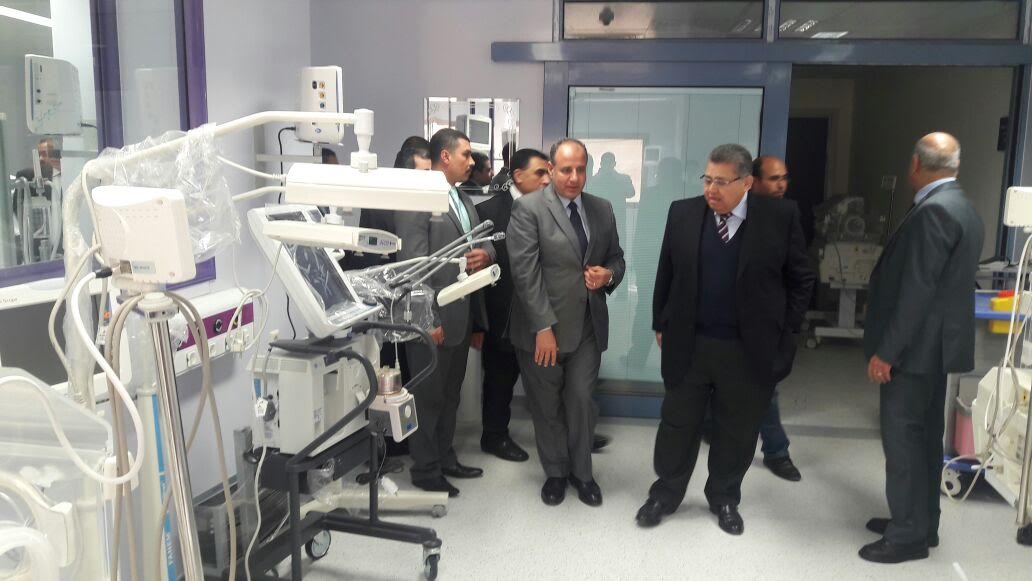  وزير التعليم العالى يتفقد مستشفى كفر الشيخ الجامعى 
