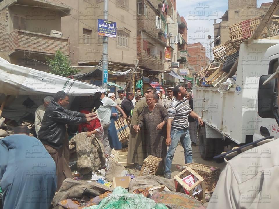  بالصور.. حملة لإزالة الإشغالات بغرب كفر الشيخ