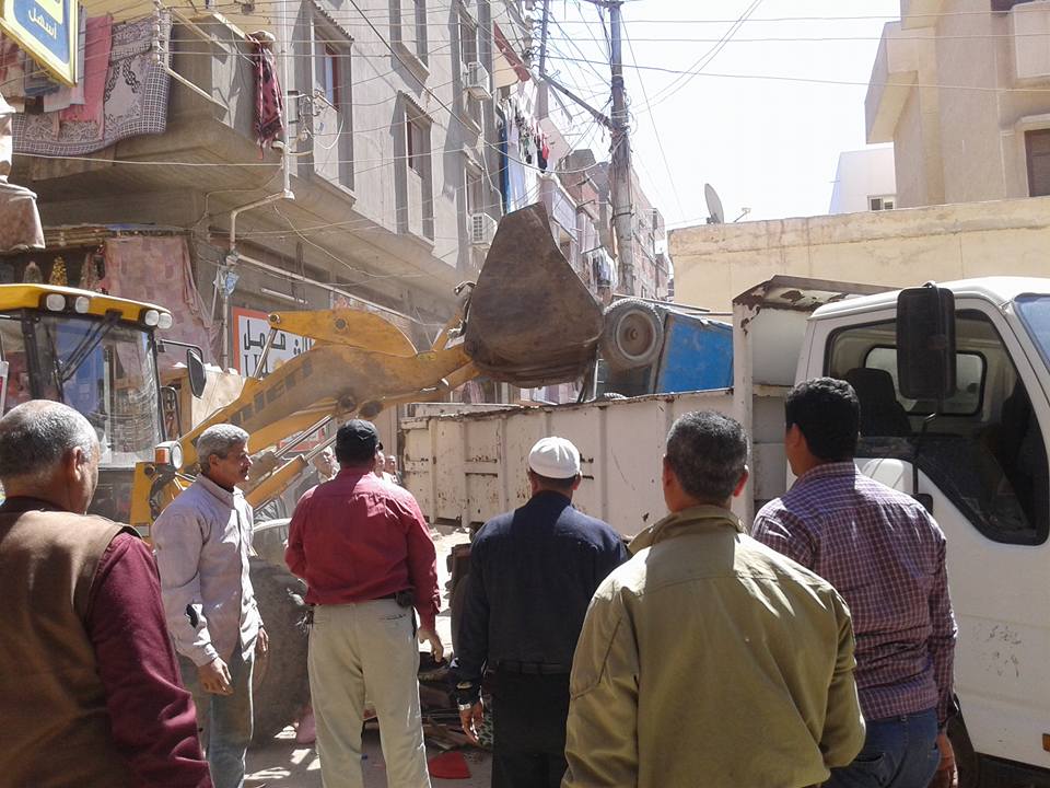  بالصور: حملة مكبرة  لإزالة الإشغالات بفوه