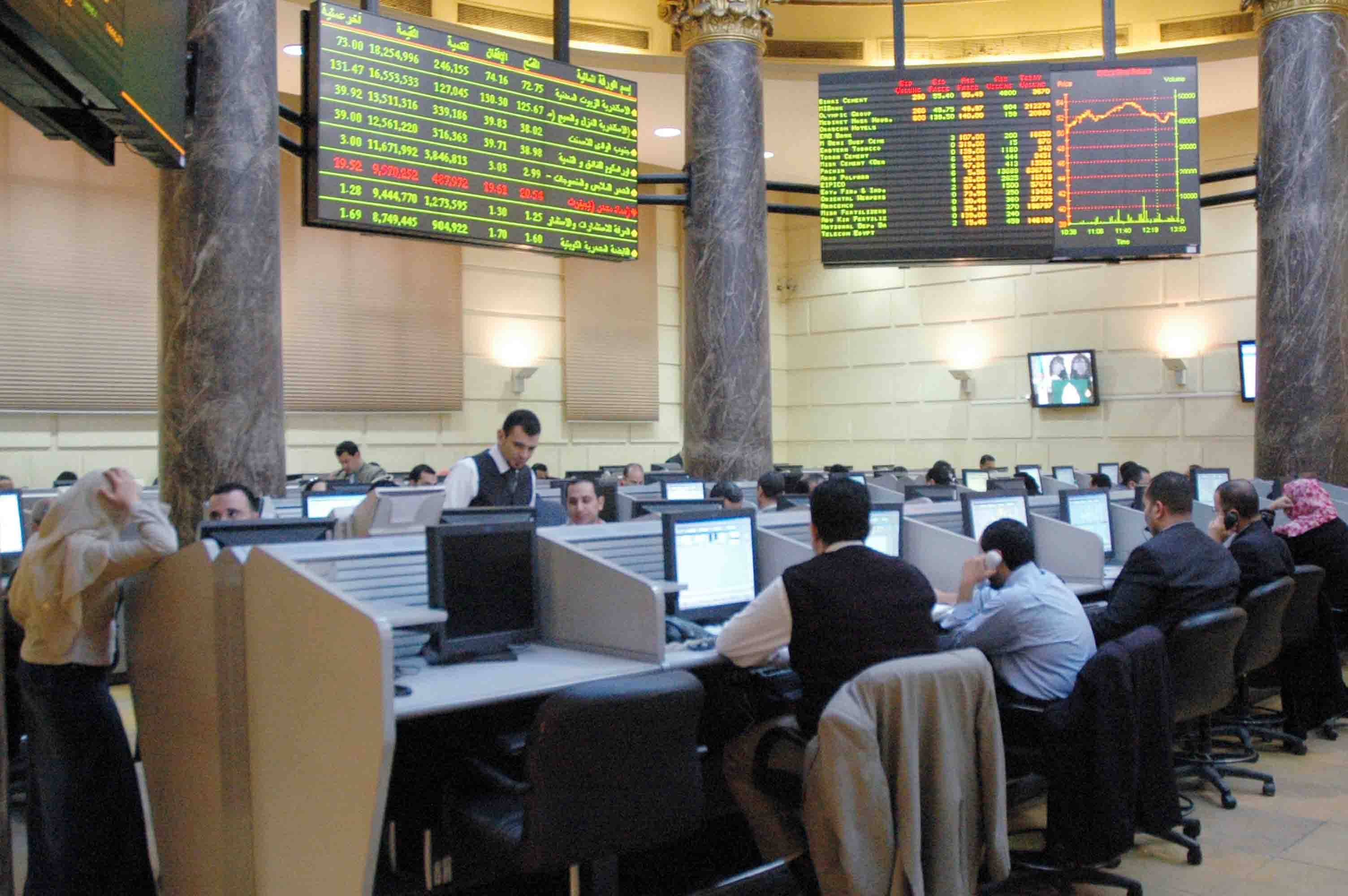  تراجع المؤشر الرئيسي للبورصة المصرية بنسبة 3.5% بأولى جلسات الأسبوع