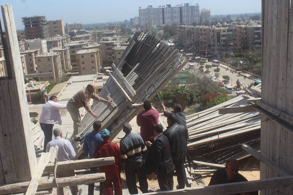  بالصور| مساعد محافظ كفر الشيخ يترأس حملة لإزالة الأدوار المخالفة