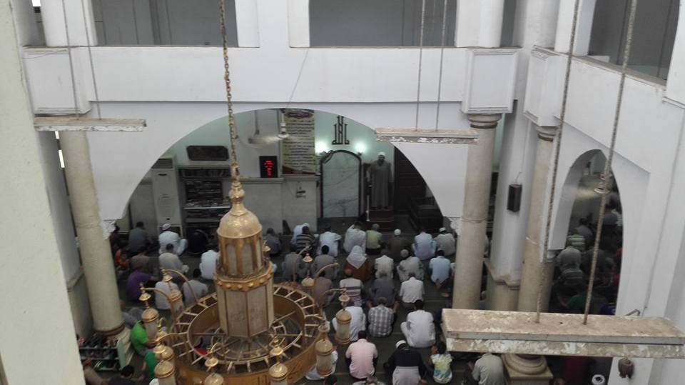  إمام مسجد المصطفى بكفر الشيخ : نحن نعيش فى أزهى عصور الديمقراطية